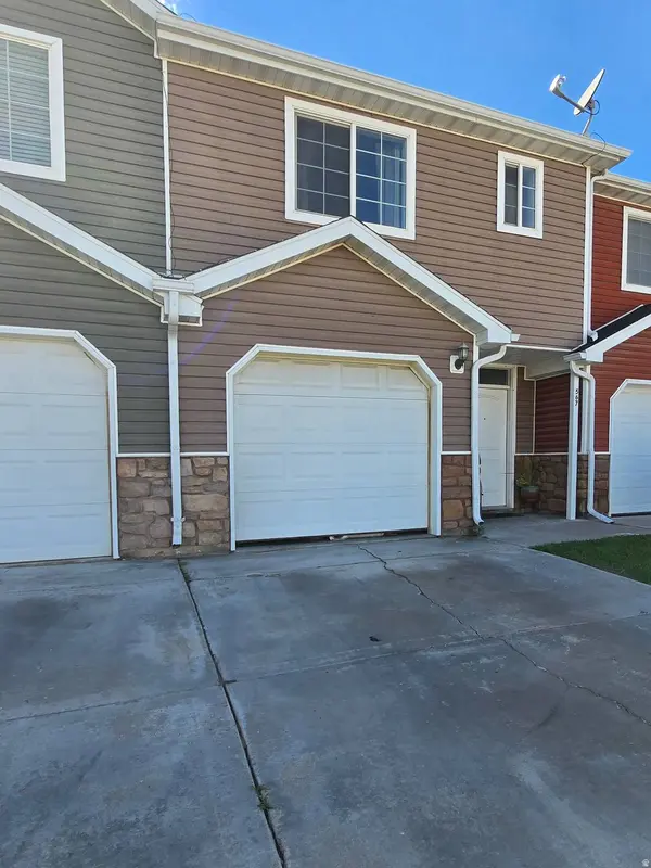 567 N 2425 W