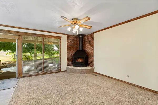 553 PEZEL RD, Tooele, UT 84074