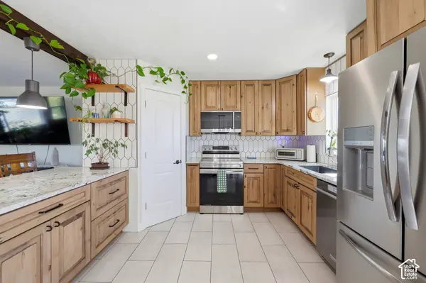 4901 W 650 N, West Point, UT 84015