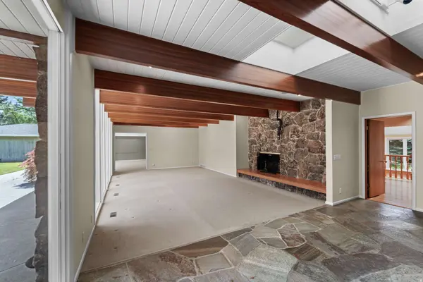 2185 E APPLEWOOD AVE S, Holladay, UT 84121