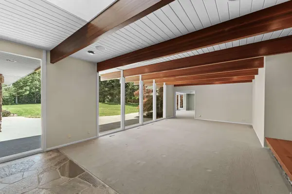 2185 E APPLEWOOD AVE S, Holladay, UT 84121