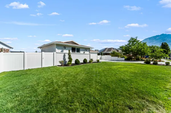 2353 E CINNABAR LN S, Cottonwood Heights, UT 84121