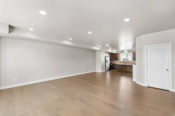 43 E BLUE RIVER DR S, Draper, UT 84020