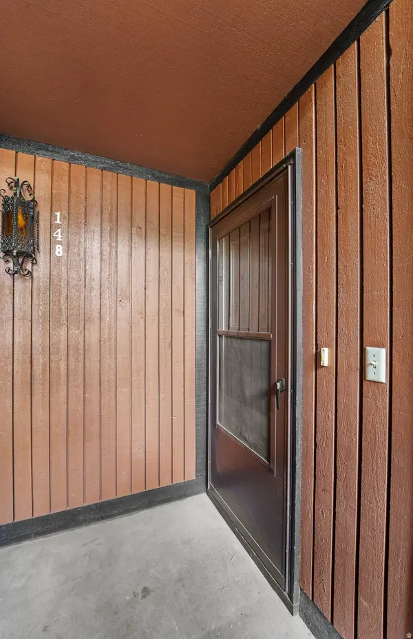148 N GARDEN PARK DR W, Orem, UT 84057