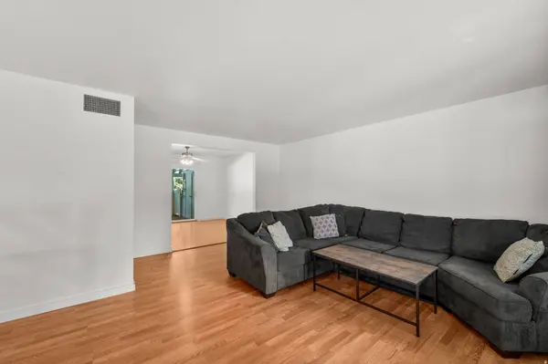 26 W LA VISTA DR S #26, West Jordan, UT 84088