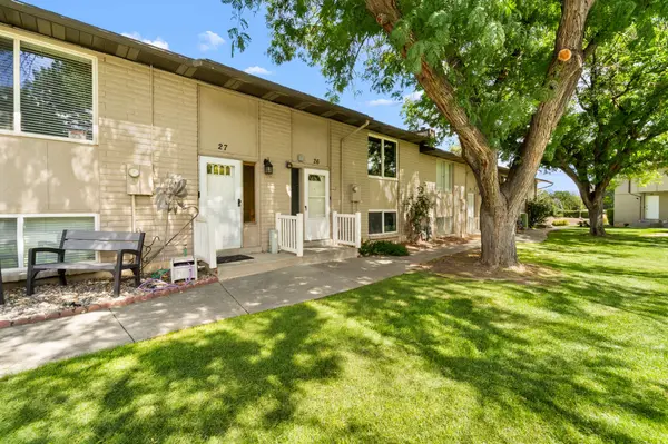 26 W LA VISTA DR S #26