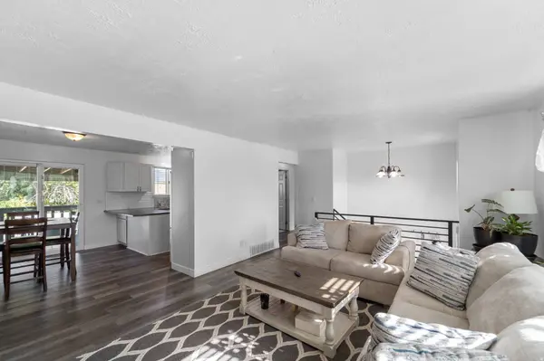 4717 S SPICEWOOD CIR W, Taylorsville, UT 84129