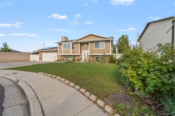 4717 S SPICEWOOD CIR W, Taylorsville, UT 84129