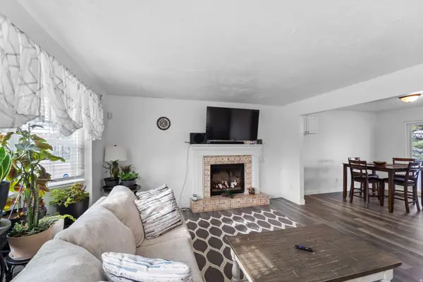 4717 S SPICEWOOD CIR W, Taylorsville, UT 84129