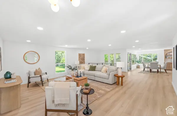 2096 E LINDEN CIR S, Holladay, UT 84121