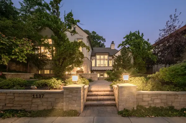 062_rikki_curtis_1137_douglas_st-62_935 Large