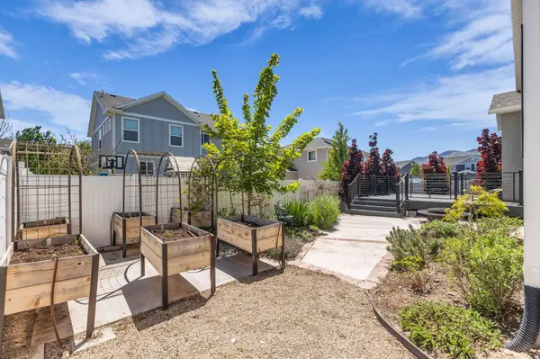7778 N SAGEBRUSH LN E, Eagle Mountain, UT 84005