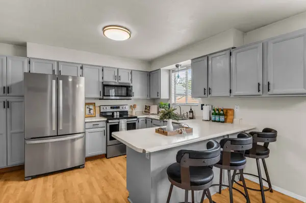8029 S OLD DAIRY RD E, Sandy, UT 84094