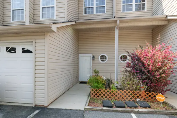 200 Rodelia St, Thomasville, NC 27360-5172