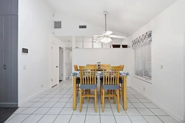 208 Ruth CT, Folsom, CA 95630