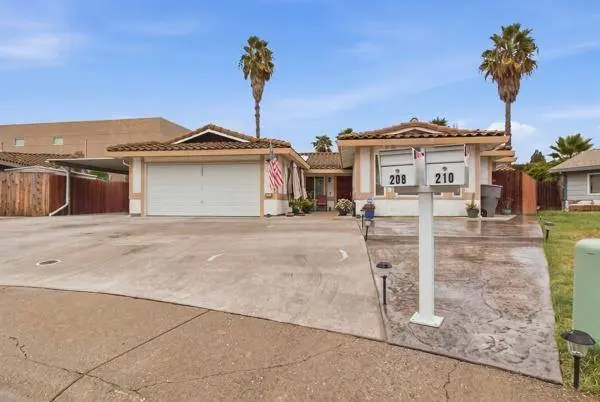 208 Ruth CT, Folsom, CA 95630