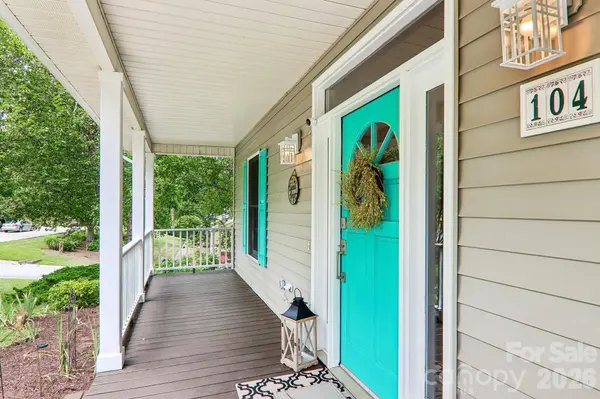 104 Meadow Lake RD, Asheville, NC 28803