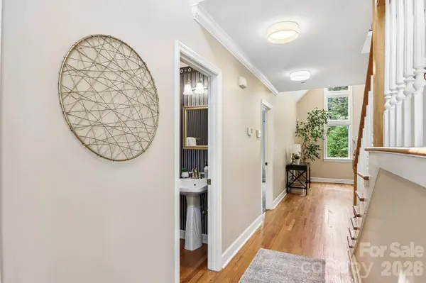 104 Meadow Lake RD, Asheville, NC 28803