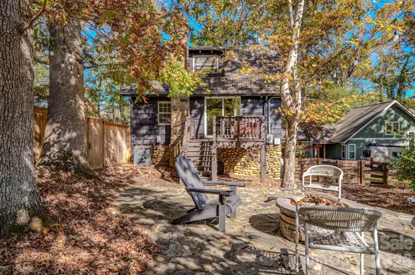 597 Tomahawk AVE, Black Mountain, NC 28711