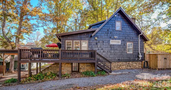 597 Tomahawk AVE, Black Mountain, NC 28711