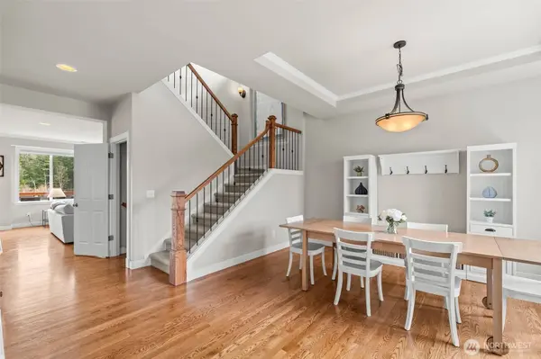 1644 211th AVE SE, Sammamish, WA 98075