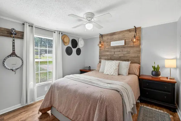 210 Sunnyside DR, Greer, SC 29651