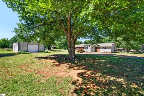 111 Highland Acres Drive, Boiling Springs, SC 29316