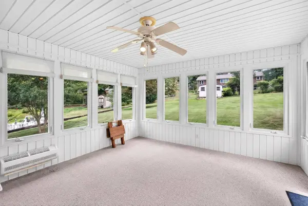 208 Holly RD, Taylors, SC 29687