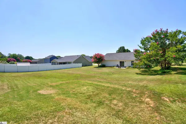 311 Shadowfield Acres Drive, Duncan, SC 29334