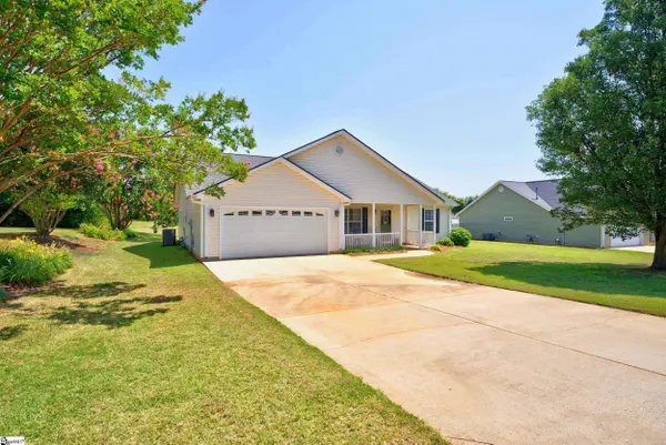 311 Shadowfield Acres Drive, Duncan, SC 29334