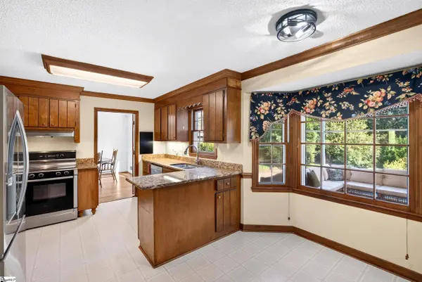 804 Shoresbrook Drive, Spartanburg, SC 29301