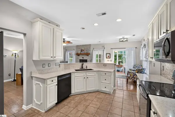 368 Woodsberry Shoals Drive, Duncan, SC 29334
