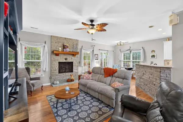 368 Woodsberry Shoals DR, Duncan, SC 29334