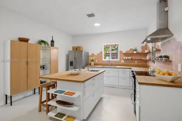 8230 NE 1st Pl, Miami, FL 33138