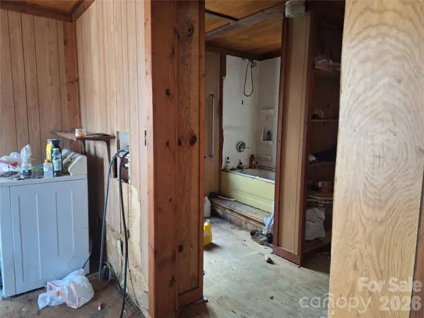 14084 US 23 HWY, Mars Hill, NC 28754