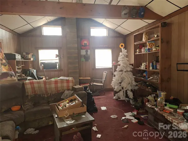 14084 US 23 HWY, Mars Hill, NC 28754