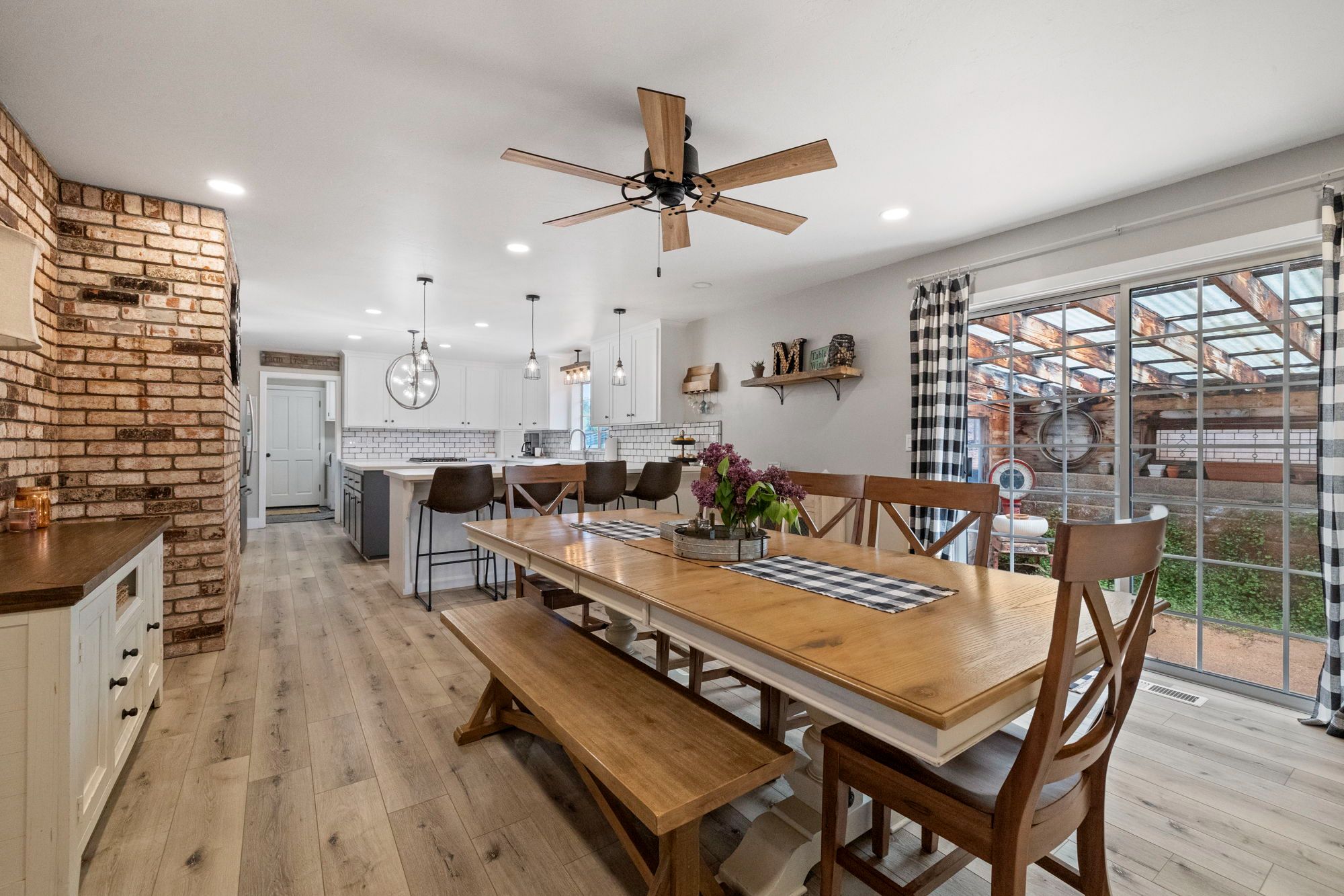 24-web-or-mls-17701 Yosemite Rd_22