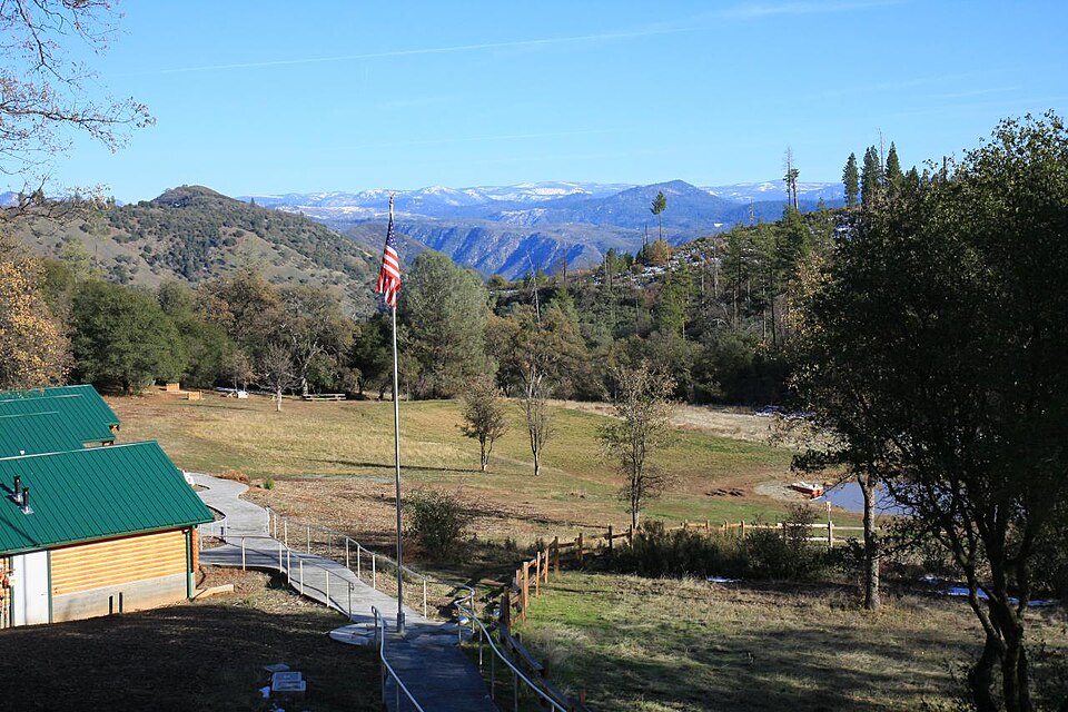 View_from_the_Great_Hall_at_Tuolumne_Trails