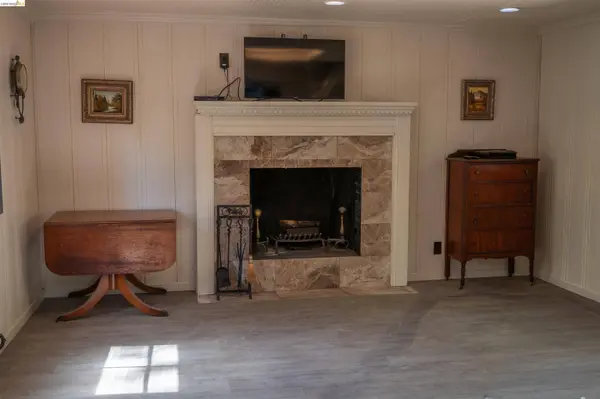 26591 Sno Bowl, Long Barn, CA 95335