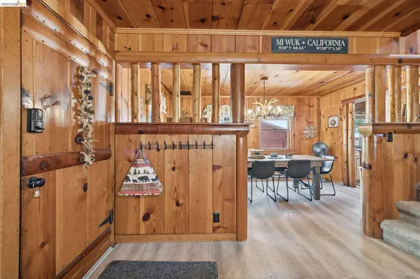 24381 Sierra Park Rd, Mi Wuk Village, CA 95346