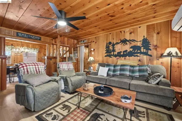 24381 Sierra Park Rd, Mi Wuk Village, CA 95346