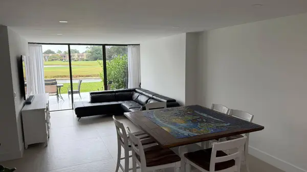 4539 Luxemburg CT #102, Lake Worth, FL 33467