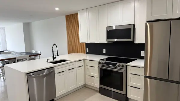 4539 Luxemburg CT #102, Lake Worth, FL 33467