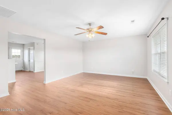 131 Cherry Grove DR, Richlands, NC 28574