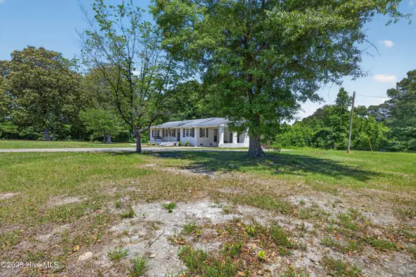 437 E Wards Bridge RD, Kenansville, NC 28349