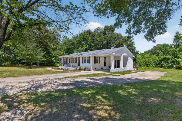 437 E Wards Bridge RD, Kenansville, NC 28349