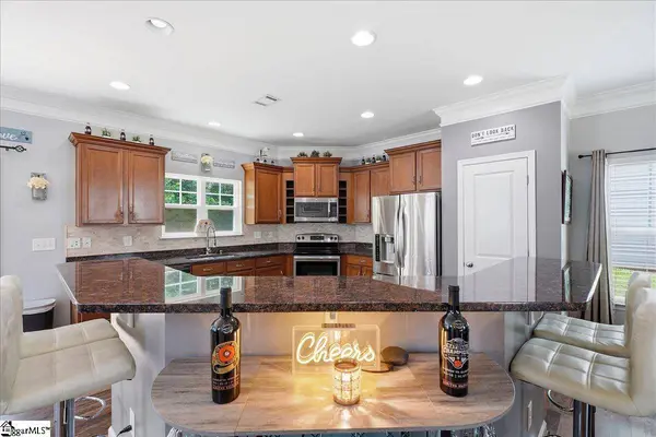 234 Rivers Edge Circle, Simpsonville, SC 29680
