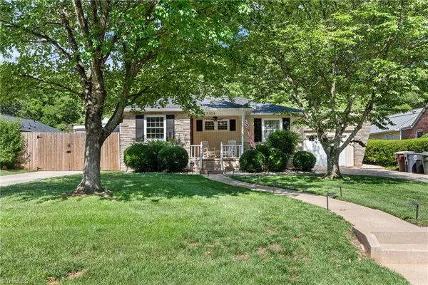 2304 Fairfield AVE, Greensboro, NC 27408