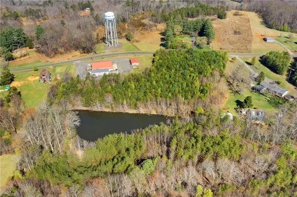 0000 Holly Springs RD, Mount Airy, NC 27030