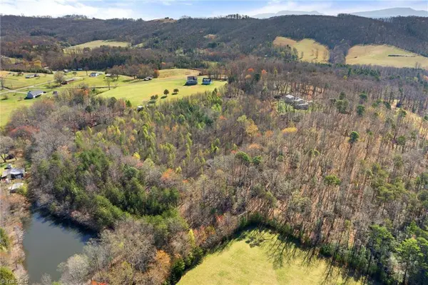 0000 Holly Springs RD, Mount Airy, NC 27030